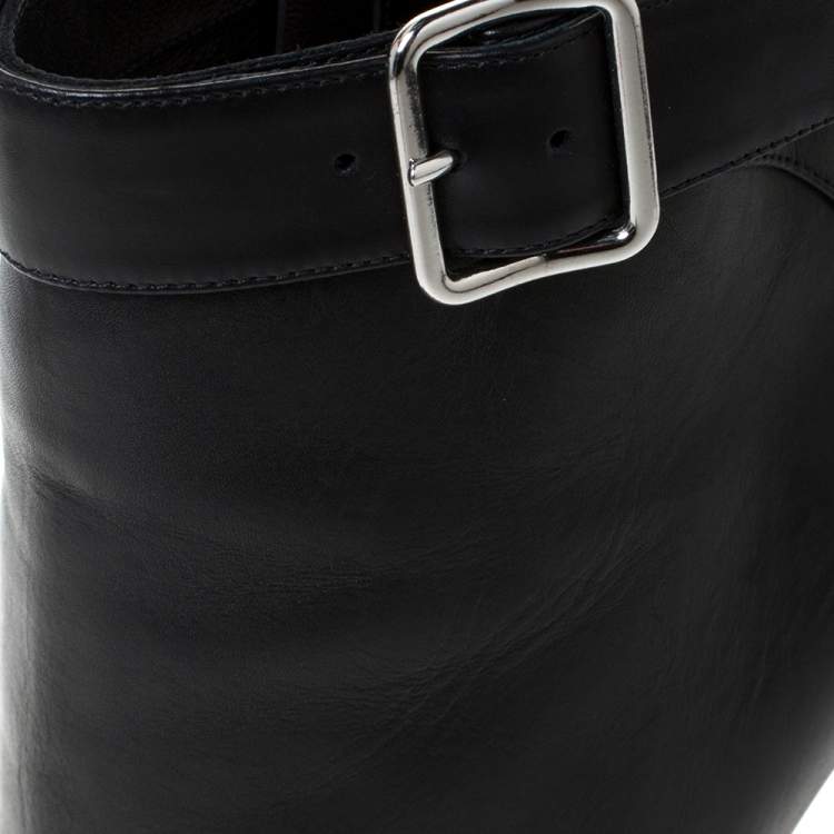 Pre Owned Alexander McQueen Black Leather Buckle Detail Pointed Toe Ankle Booties Size 40