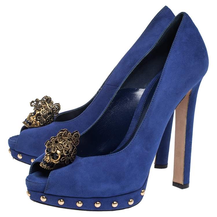 Pre Owned Alexander McQueen Blue Suede Crystal Embellished Skull Peep Toe Platform Pumps Size 38