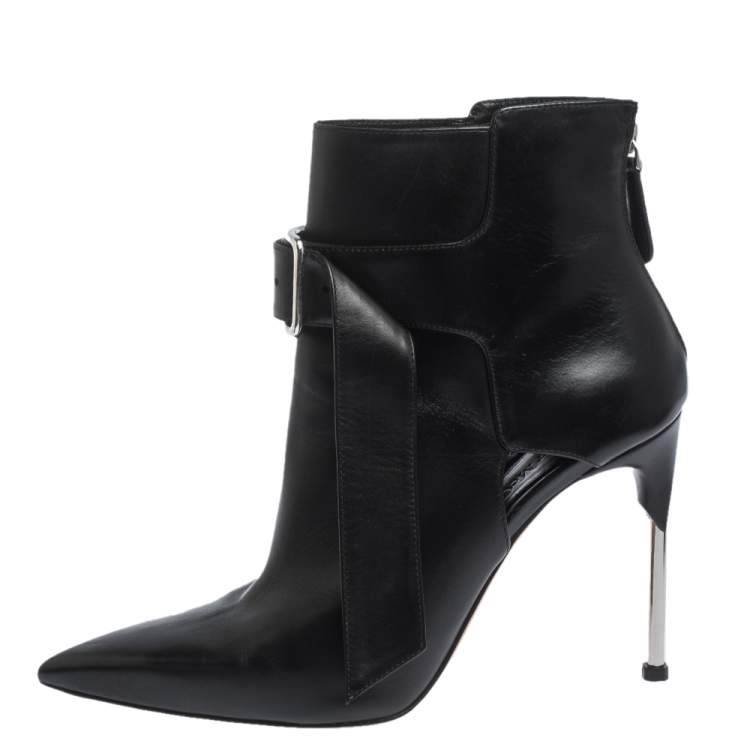 Pre Owned Alexander McQueen Black Leather Buckle Pointed Toe Booties Size 40
