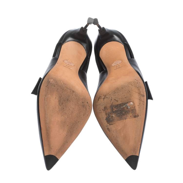 Pre Owned Alexander McQueen Black Leather Buckle Pointed Toe Booties Size 40