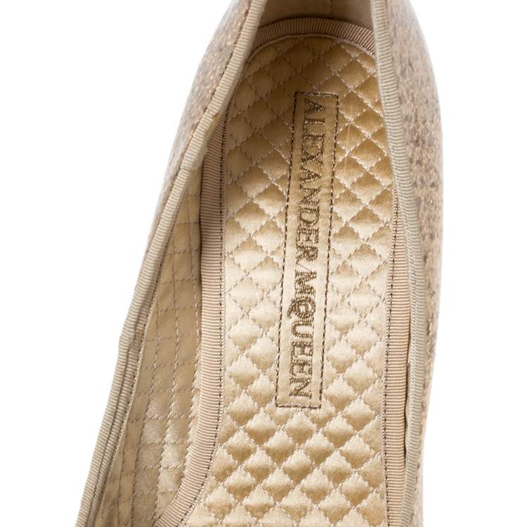 Pre Owned Alexander McQueen Gold Patent Glitter Leather Pointed Toe Pumps Size 38