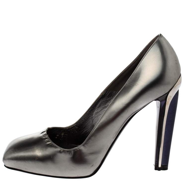 Pre Owned Alexander McQueen Silver Patent Leather Square Toe Pumps Size 41