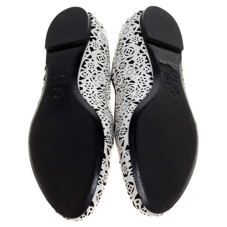 Pre Owned Alexander McQueen Monochrome Laser Cut Patent Leather Smoking Slippers Size 37