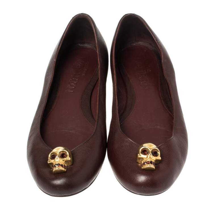 مملوكة مسبقًا Alexander McQueen Burgundy Leather Skull City Ballet Flats Size 38