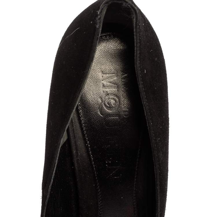 Pre Owned Alexander McQueen Black Suede Skull Embellished Peep Toe Pump Size 40.5
