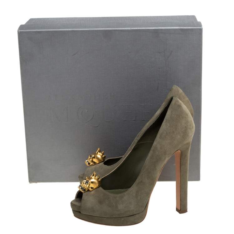 Pre Owned Alexander McQueen Olive Green Suede Taupe Skull Peep Toe Pumps Size 36.5