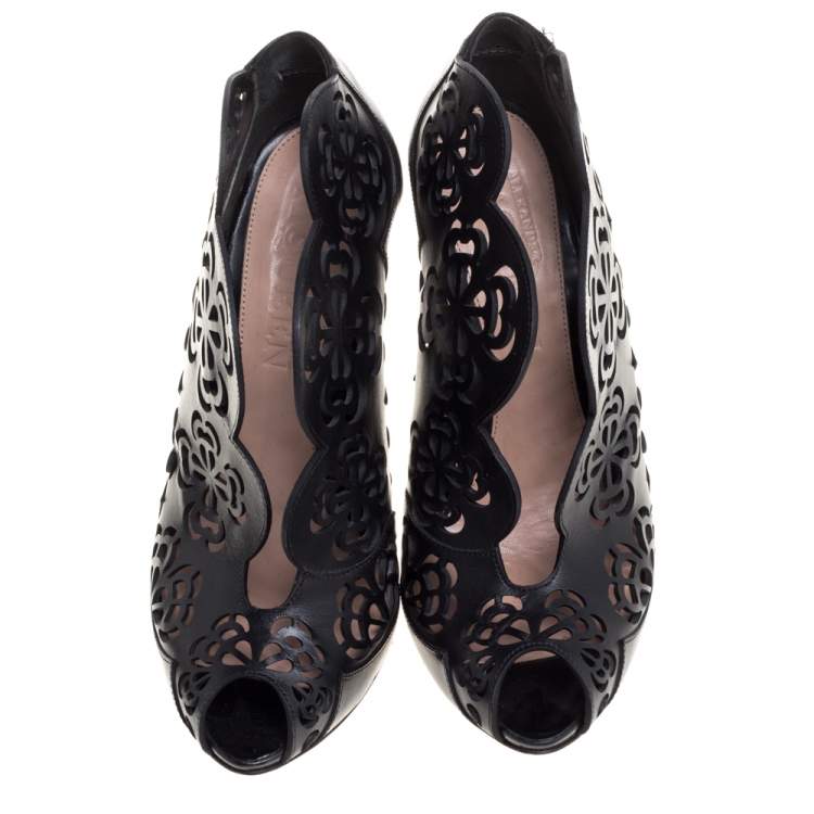 Pre Owned Alexander McQueen Black Floral Laser Cut Leather Ankle Boots Size 39