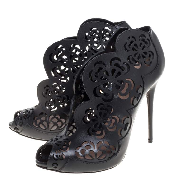 Pre Owned Alexander McQueen Black Floral Laser Cut Leather Ankle Boots Size 39