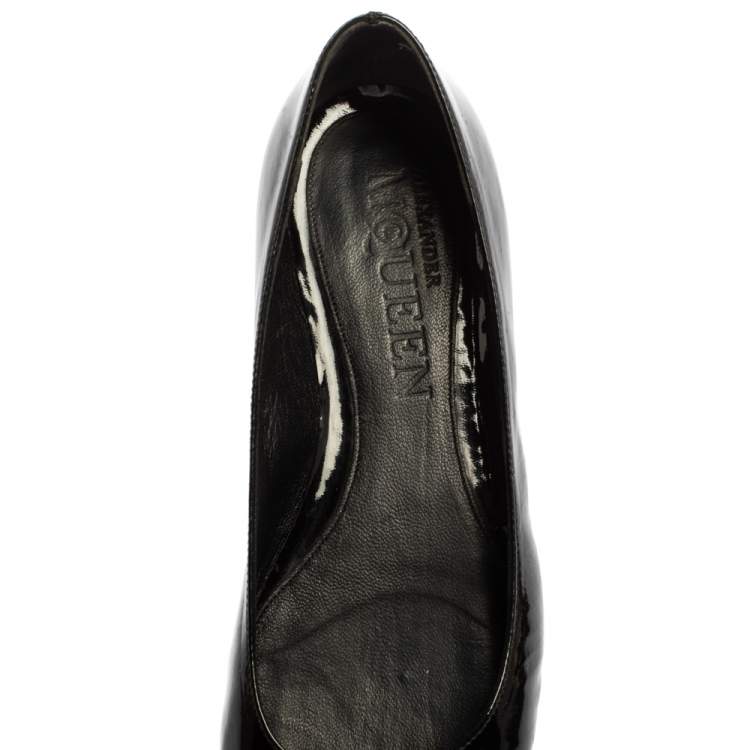 Pre Owned Alexander McQueen Black Patent Leather Embellished Skull City Ballet Flats Size 36
