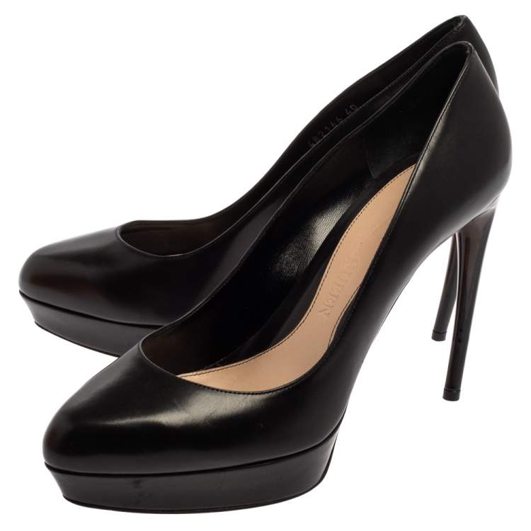 Pre Owned Alexander McQueen Black Leather Horn Heel Platform Pumps Size 40