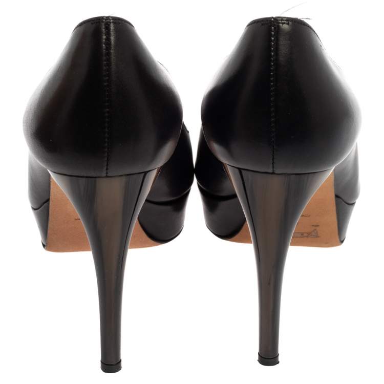 Pre Owned Alexander McQueen Black Leather Horn Heel Platform Pumps Size 37