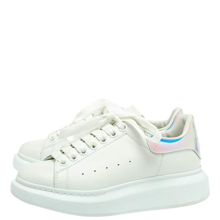مملوكة مسبقًا Alexander McQueen White Leather Larry Low Top Sneakers Size 36.5
