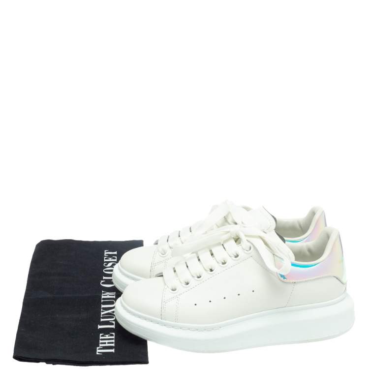 مملوكة مسبقًا Alexander McQueen White Leather Larry Low Top Sneakers Size 36.5