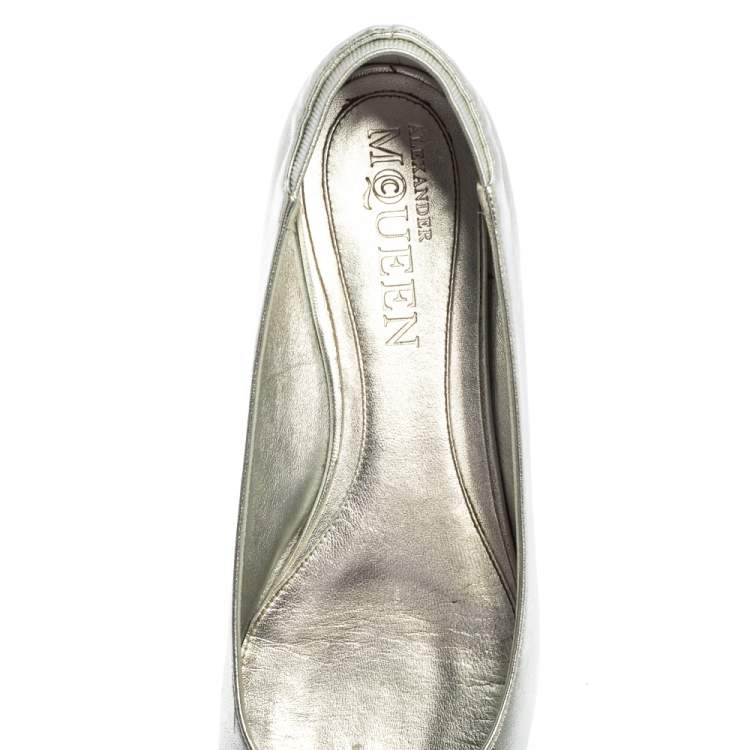 Pre Owned Alexander McQueen Silver Sequin Skull Ballet Flats Size 40