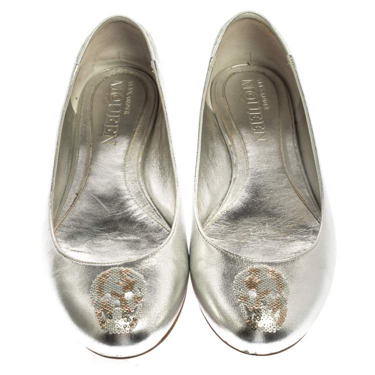 Pre Owned Alexander McQueen Silver Sequin Skull Ballet Flats Size 40