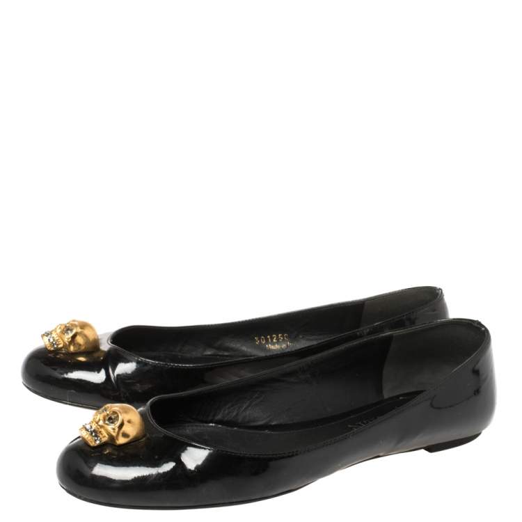 Pre Owned Alexander McQueen Black Patent Leather Embellished Skull City Ballet Flats Size 40