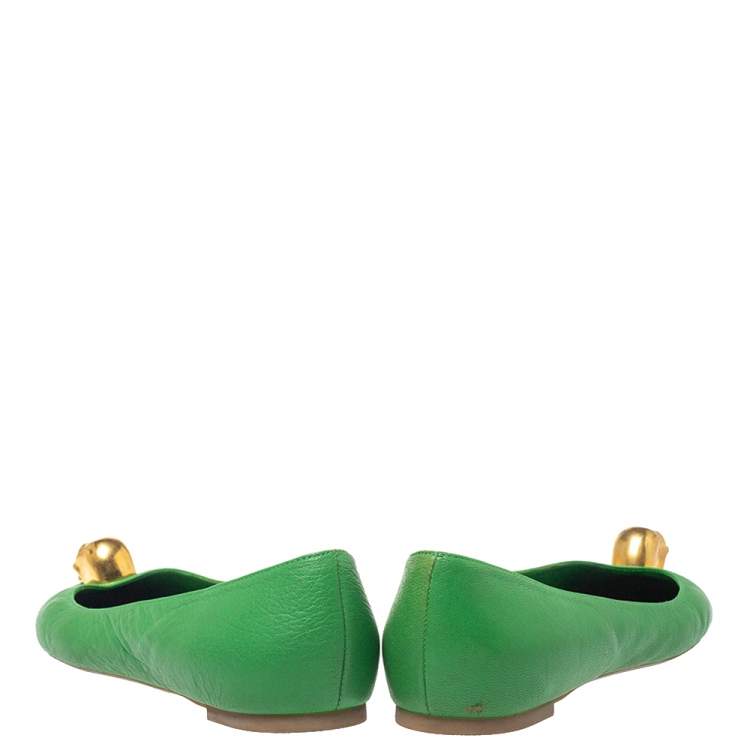 Pre Owned Alexander McQueen Green Leather Skull Embellished Ballet Flats Size 37