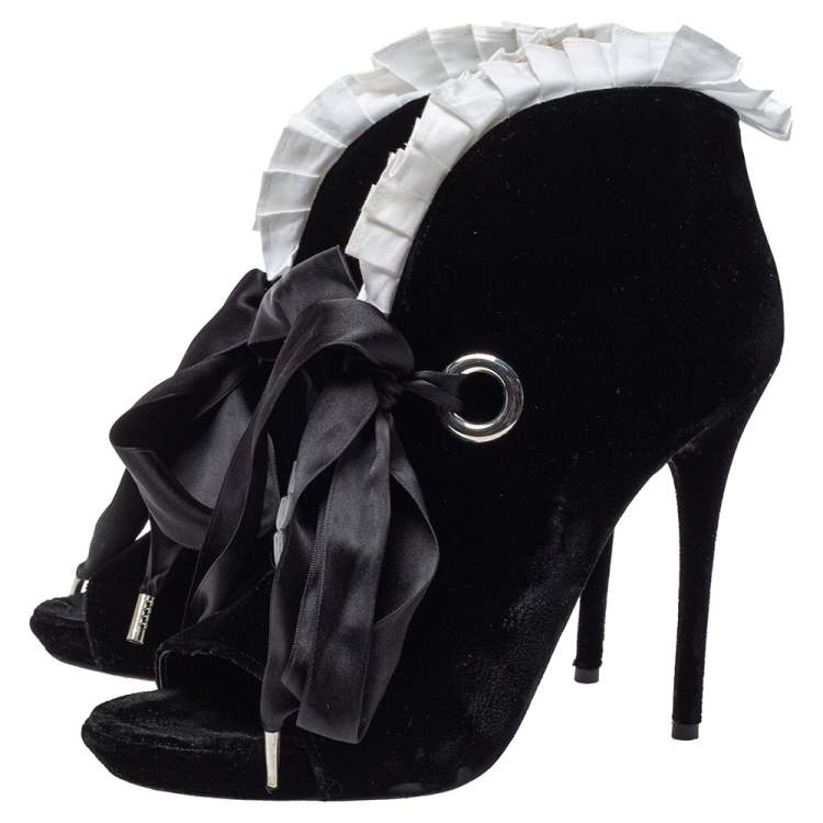 Pre Owned Alexander McQueen Black/White Velvet And Fabric Pleat Trim Bow Ankle Booties Size 38