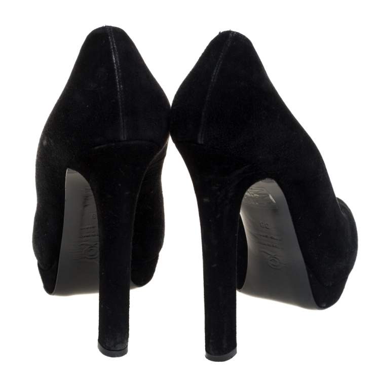 Pre Owned Alexander McQueen Black Suede Crystal Embellished Skull Peep Toe Pumps Size 38