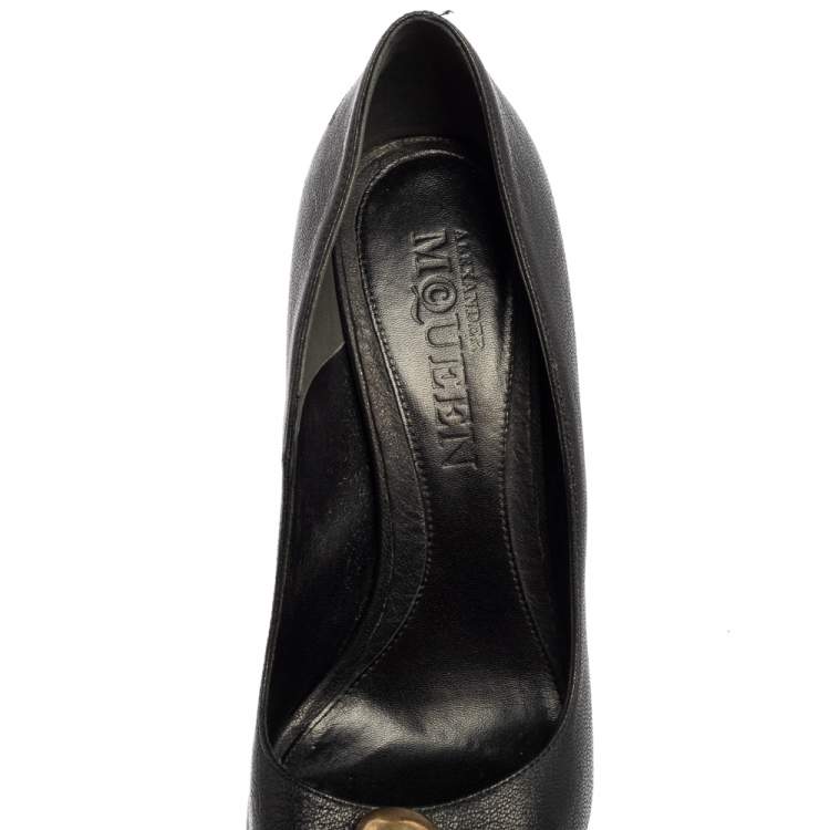 Pre Owned Alexander McQueen Black Leather Peep Toe Skull Pumps Size 39.5