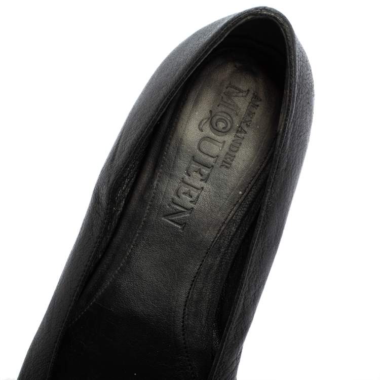 Pre Owned Alexander McQueen Black Leather Skull Ballet Flats Size 39