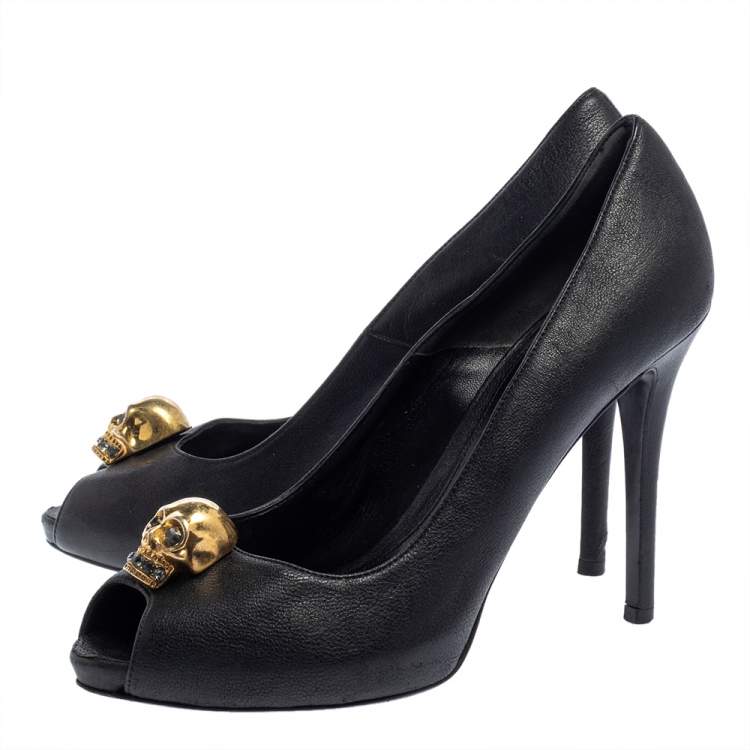 Pre Owned Alexander McQueen Black Leather Skull Embellished Peep Toe Pumps Size 37