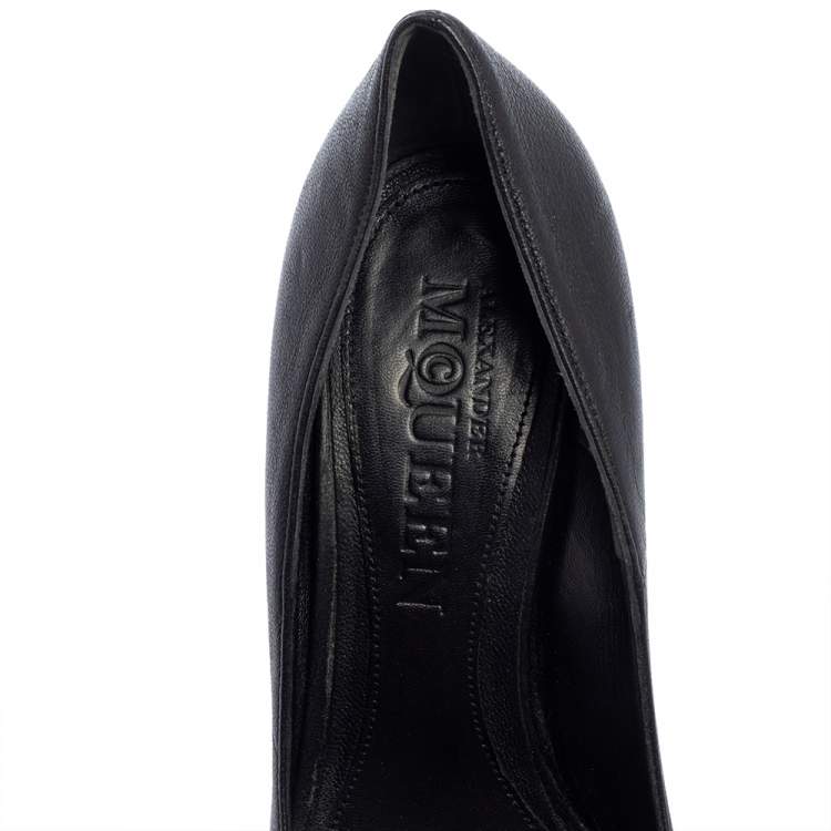 Pre Owned Alexander McQueen Black Leather Skull Embellished Peep Toe Pumps Size 37