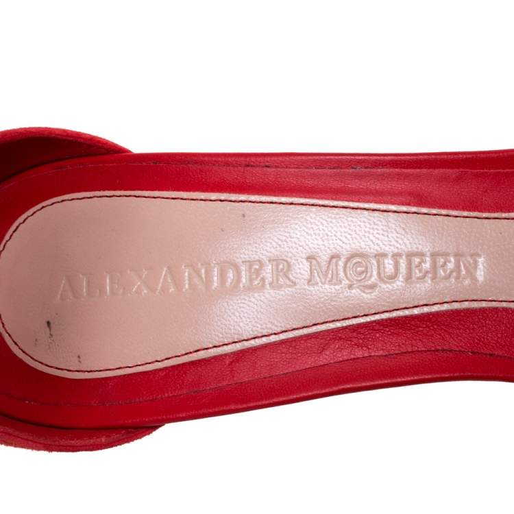 مملوكة مسبقًا Alexander McQueen Red Suede And Leather Bow Embellished Ankle Strap Sandals Size 40