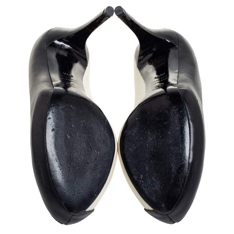 Pre Owned Alexander McQueen Black/White  Leather Peep Toe  Pumps Size 38.5