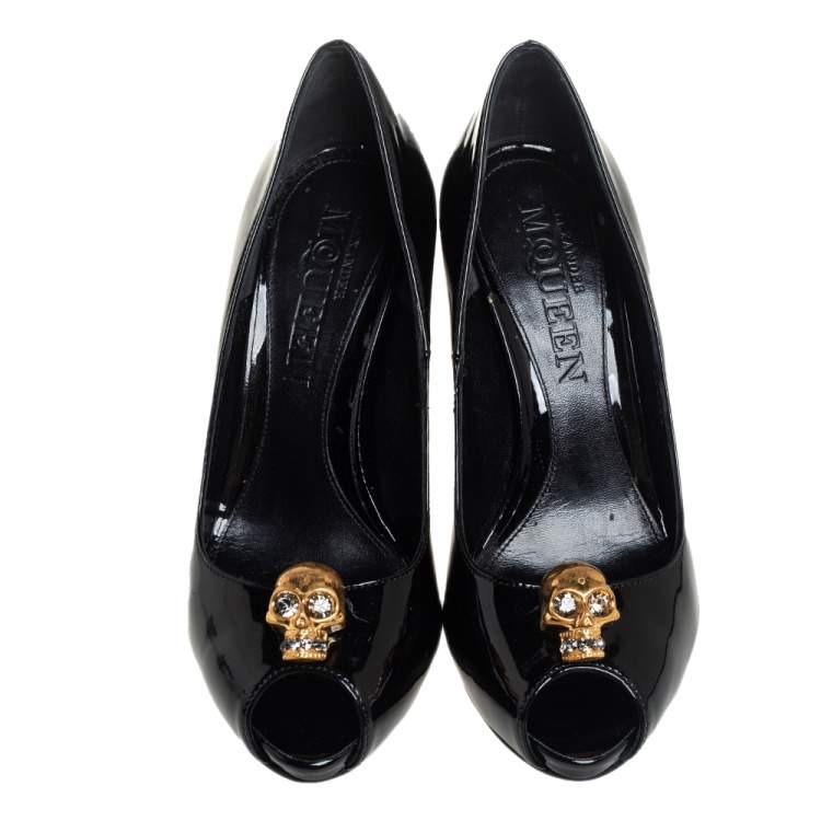 Pre Owned Alexander McQueen Black Patent Leather Crystal Embellished Skull Peep Toe Pumps Size 37