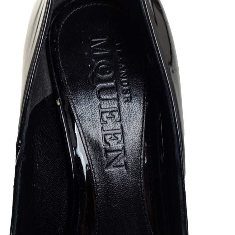 Pre Owned Alexander McQueen Black Patent Leather Crystal Embellished Skull Peep Toe Pumps Size 37