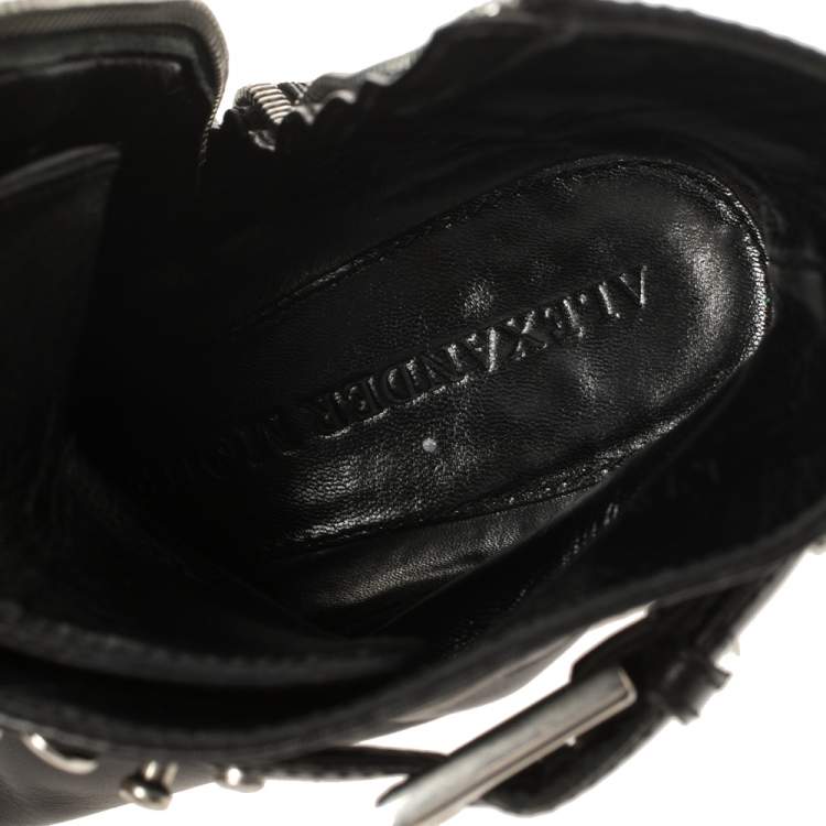 Pre Owned Alexander McQueen Black Leather Cap Toe Studded Ankle Boots Size 39