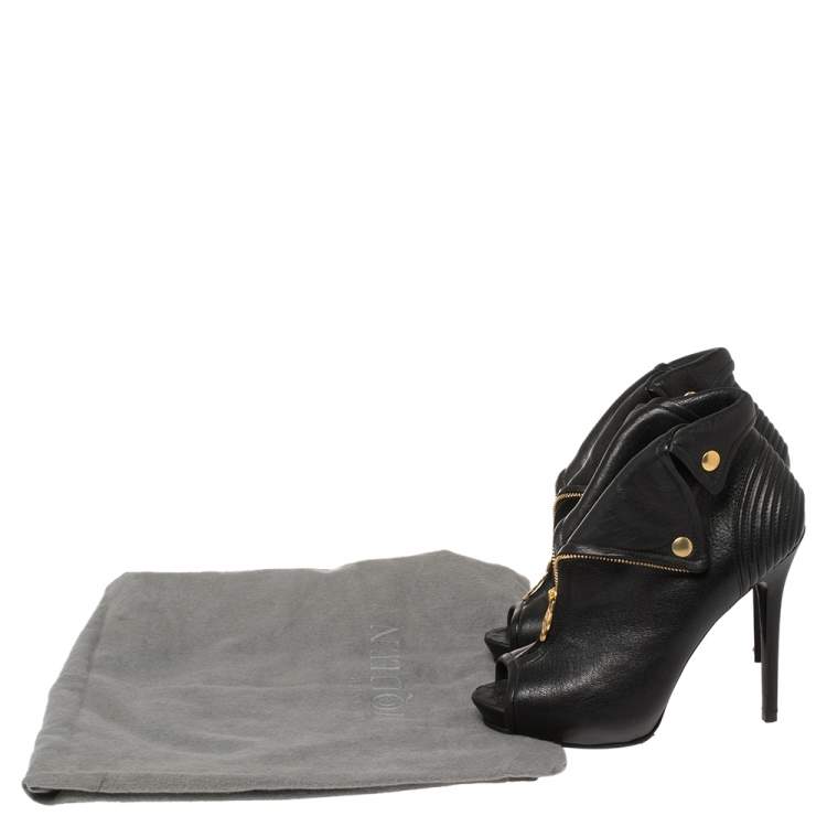 مملوكة مسبقًا Alexander McQueen Black Leather Faithful Skull Peep Toe Booties Size 38