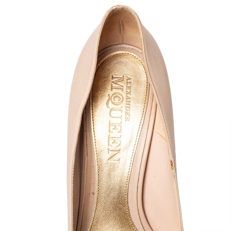 Pre Owned Alexander McQueen Beige Leather Skull Embellished Peep Toe Platform Pumps Size 41