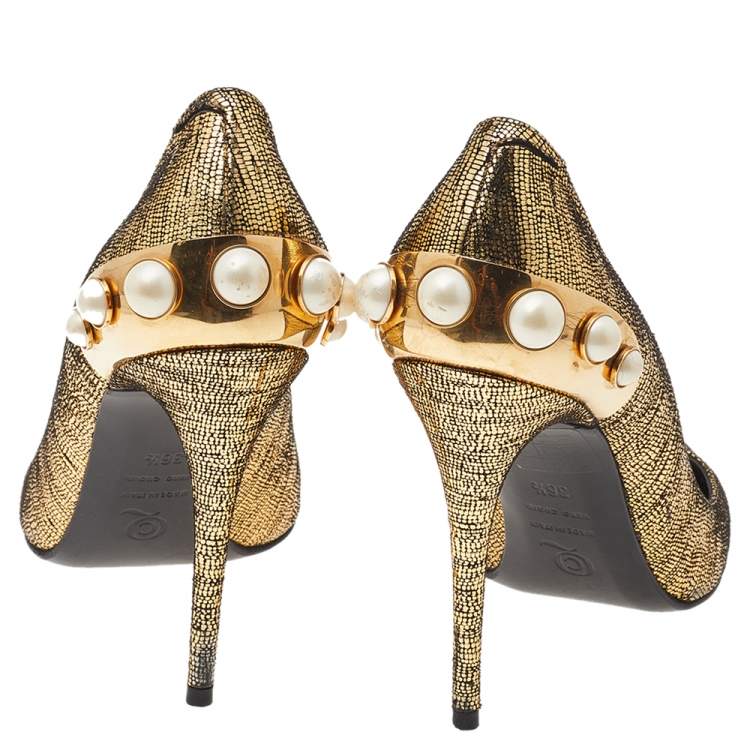 Pre Owned Alexander McQueen Metallic Gold Textured Leather Pearl Embellished Pointed Toe Pumps Size 36.5
