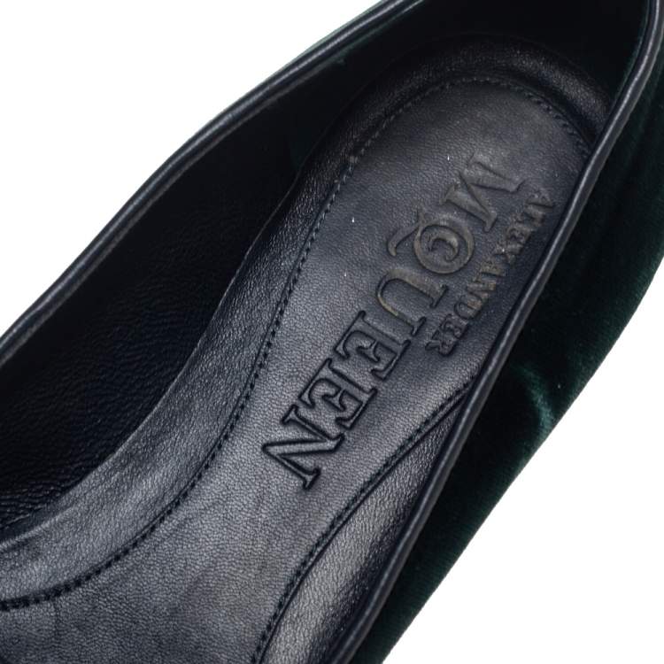 Pre Owned Alexander McQueen Green Velvet Skull Embroidered Smoking Slippers Size 37