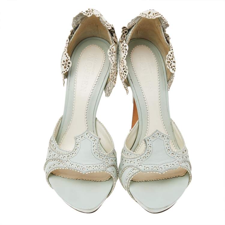 مملوكة مسبقًا Alexander McQueen Mint Green-White Leather Perforated Slide Sandals Size 37