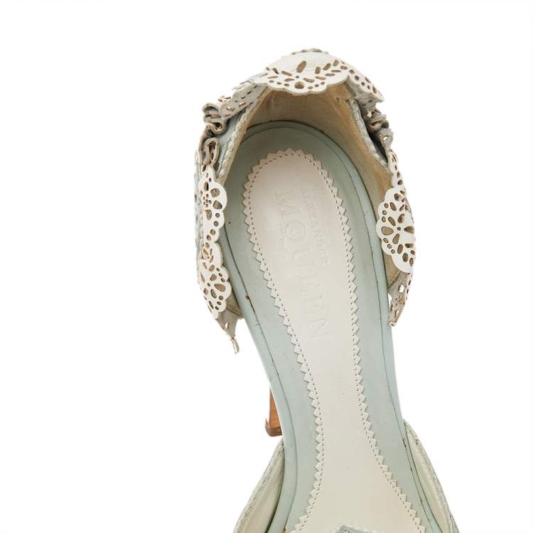 مملوكة مسبقًا Alexander McQueen Mint Green-White Leather Perforated Slide Sandals Size 37