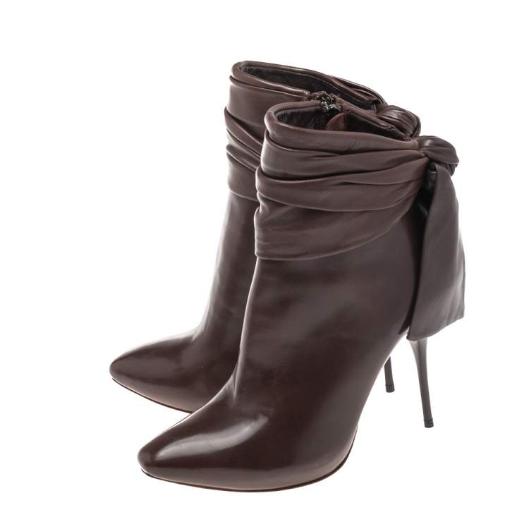مملوكة مسبقًا Alexander McQueen Brown Leather Pleat And Knot Detail Ankle Boots Size 38