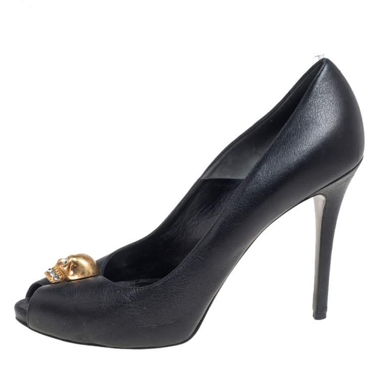 Pre Owned Alexander McQueen Black Leather Taupe Skull Peep Toe Pumps Size 40