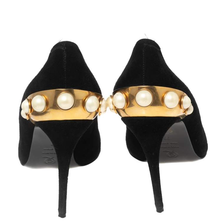 Pre Owned Alexander McQueen Black Suede  Pearl Embellished Pointed Toe Pumps Size 39
