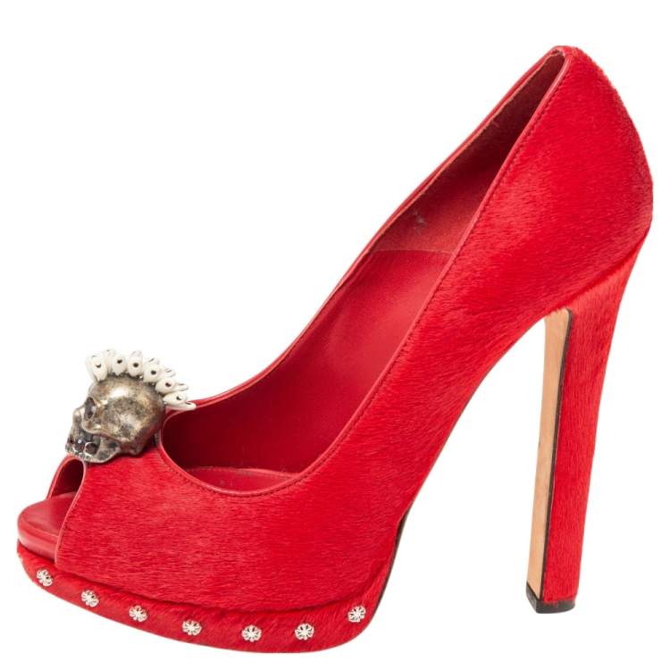 Pre Owned Alexander McQueen Red Calf Hair Embellished Skull Peep-Toe Pumps Size 38