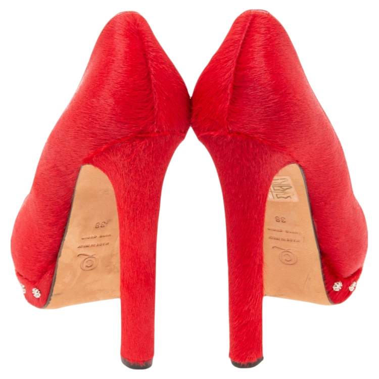 Pre Owned Alexander McQueen Red Calf Hair Embellished Skull Peep-Toe Pumps Size 38
