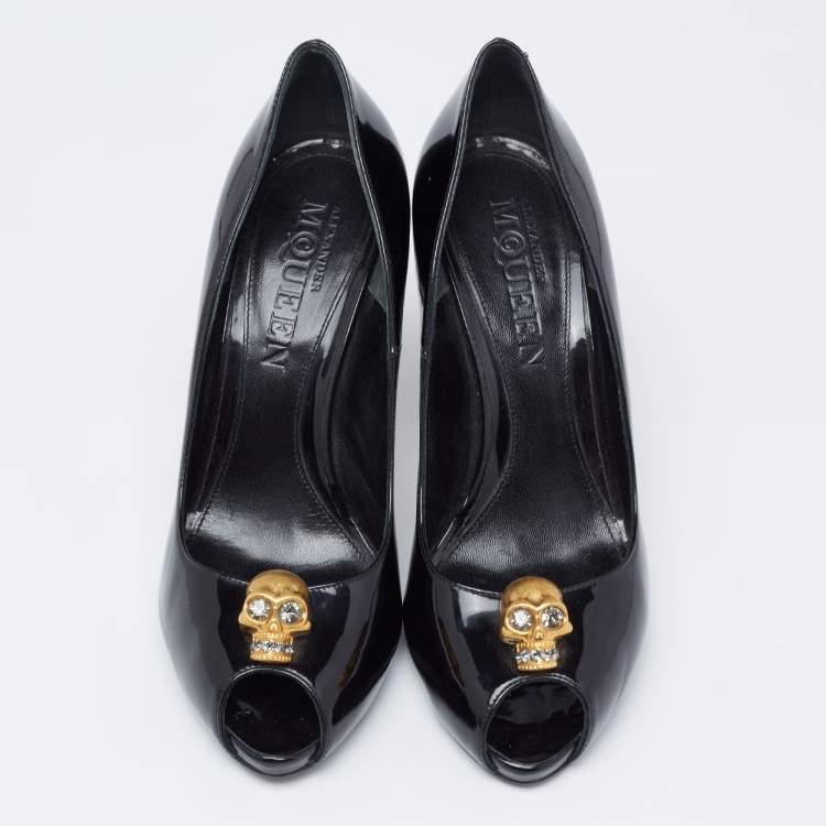 Pre Owned Alexander McQueen Black Patent Leather Peep Toe Pumps Size 39