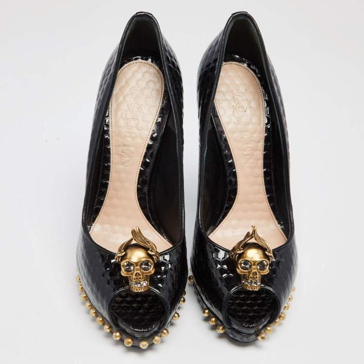 Pre Owned Alexander McQueen Black Patent Leather Skull Embellished Peep Toe Pumps Size 38