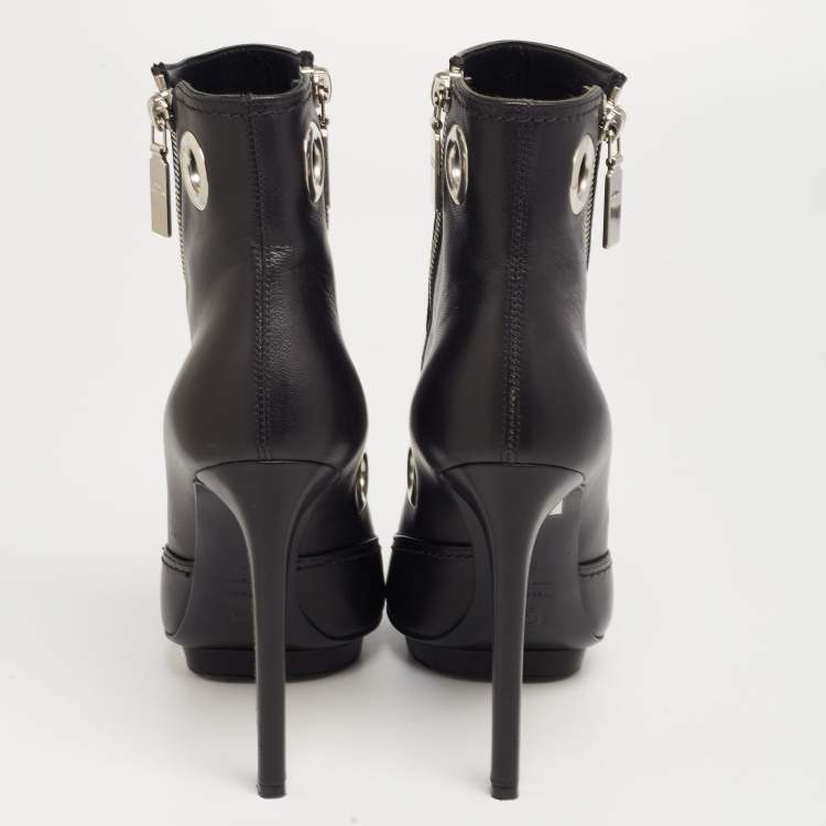 Pre Owned Alexander McQueen Black Leather Eyelet Detail Ankle Booties Size 37