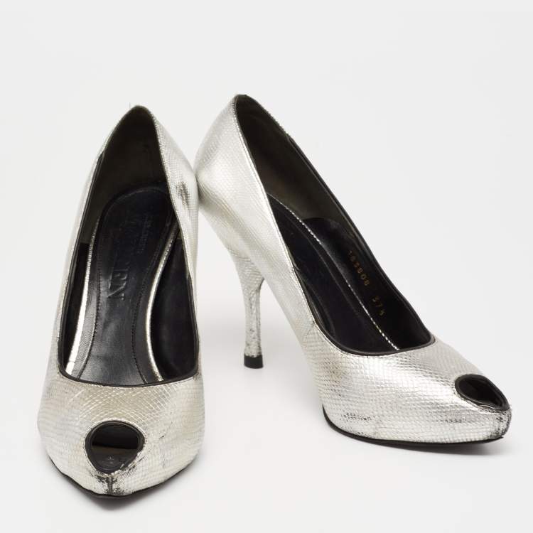 Pre Owned Alexander McQueen Silver Lizard Embossed Leather Peep-Toe Pumps Size 37.5