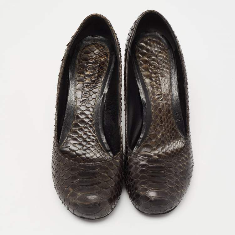 Pre Owned Alexander McQueen Dark Green Python Leather Round Toe Pumps Size 37.5