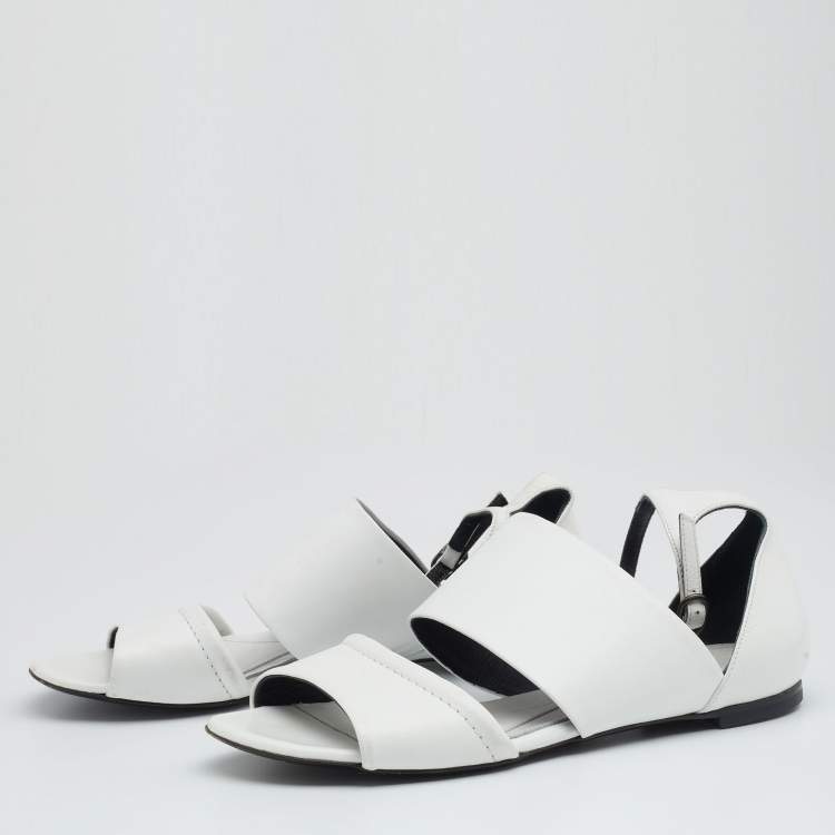 Alexander McQueen Asymmetric Detail Flat Sandals in Black | Lyst