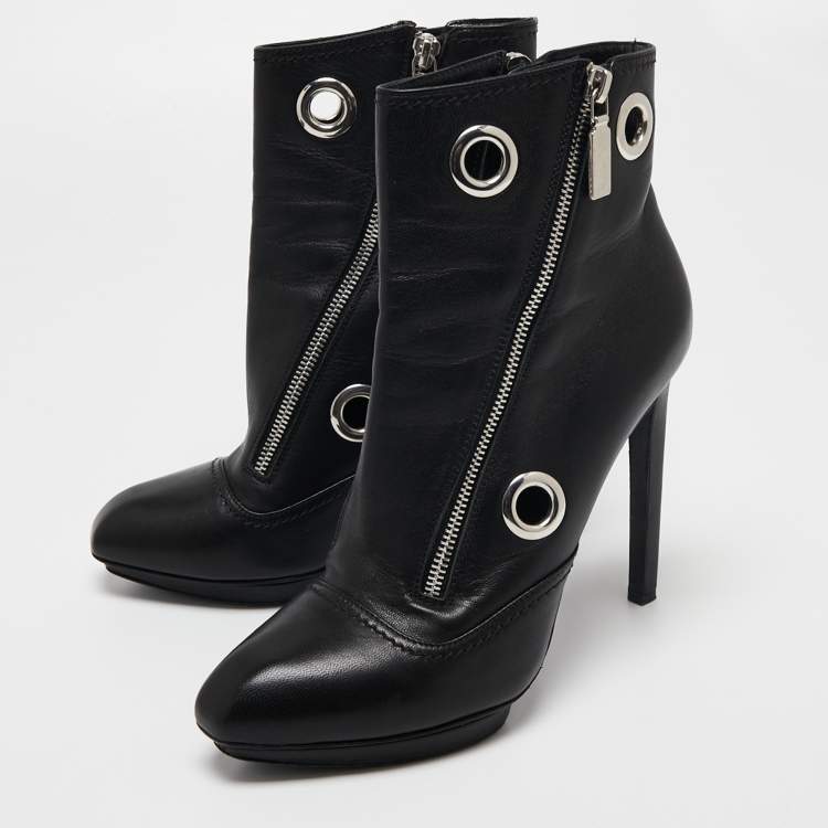 Pre Owned Alexander McQueen Black Leather Eyelet Detail Ankle Boots Size 40 